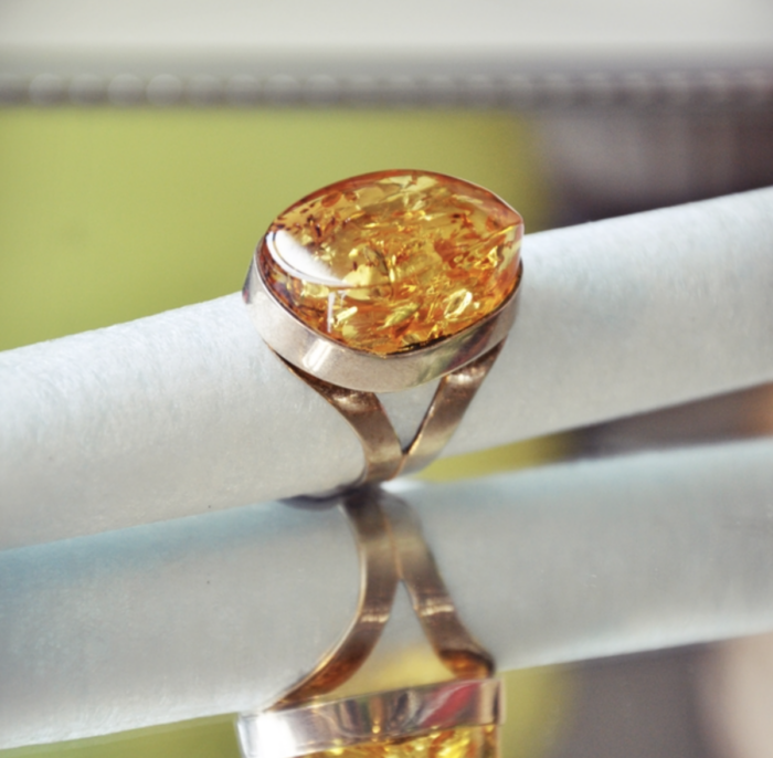 Pierścionek z miodowym oczkiem - obrazek 2