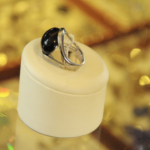 Pierścionek z owalnym Onyksem