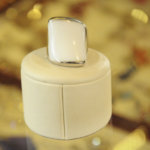 Pierścionek Agat o oryginalnym kształcie