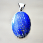 Owalna zawieszka z lapis lasuli