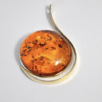 Bursztynowa zawieszka