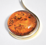 Bursztynowa zawieszka - Image 2