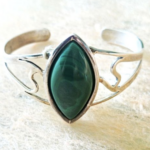 Srebrna bransoleta z malachitem