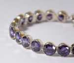 Bransoleta z fioletowym kryształem Swarovskiego - obrazek 2