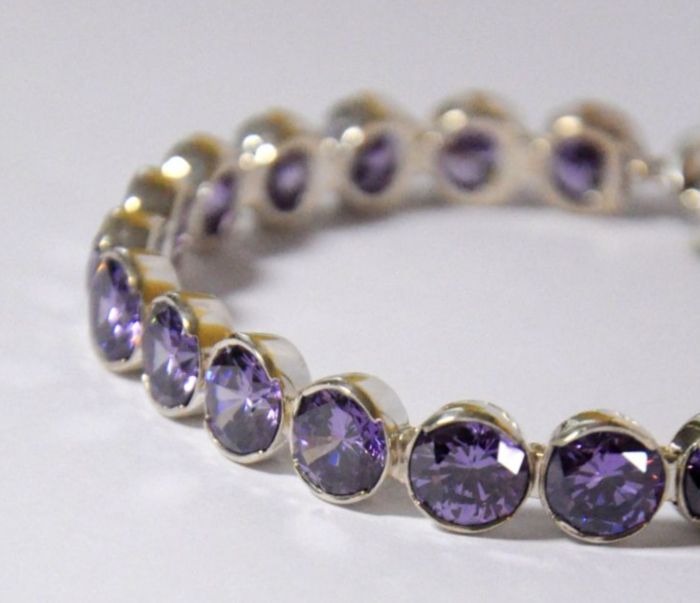 Bransoleta z fioletowym kryształem Swarovskiego - obrazek 2