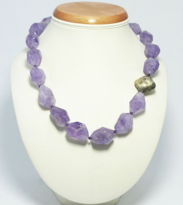 Naszyjnik z dużych ametystów - obrazek 1