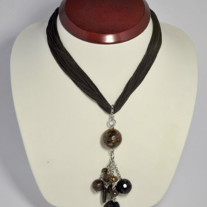 Naszyjnik z ozdobnymi kamieniami- tygrysie oko