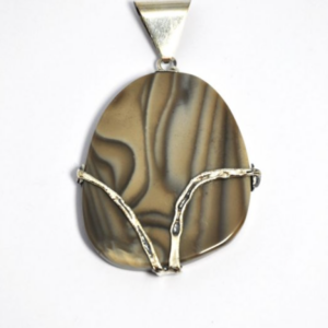 Zawieszka – krzemień pasiasty